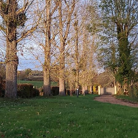 Les Tilleuls De Marie Saint-Edmond Esterno foto